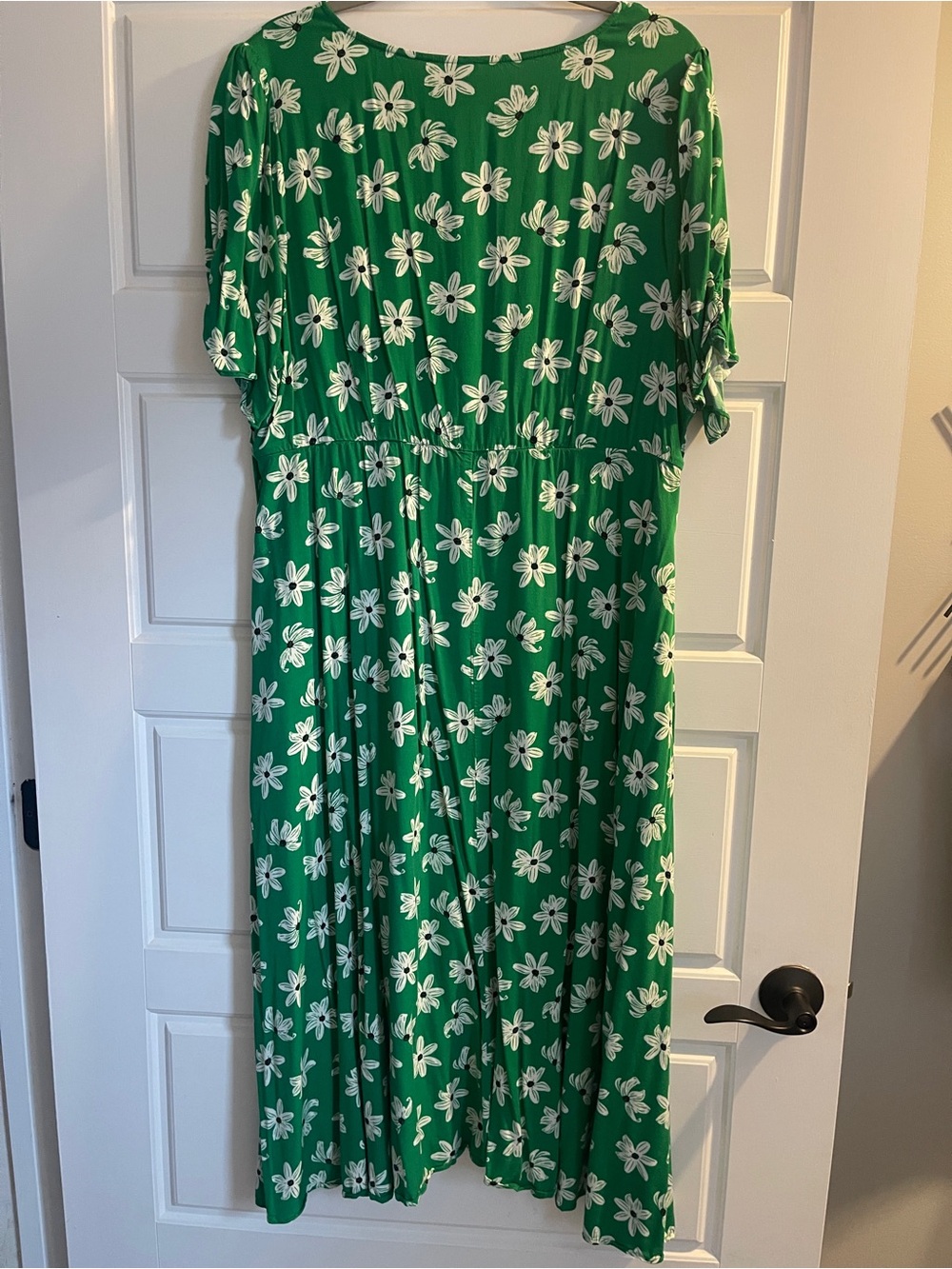 Ava & Viv Green Floral Button-Front Midi Dress - Picture 3 of 7